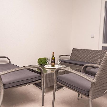 Apartmani Marijamagdalena Gračac 外观 照片