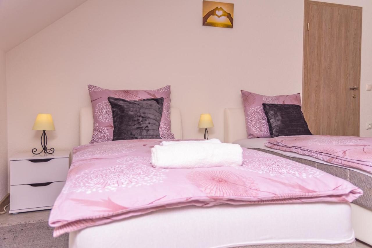 Apartmani Marijamagdalena Gračac 外观 照片