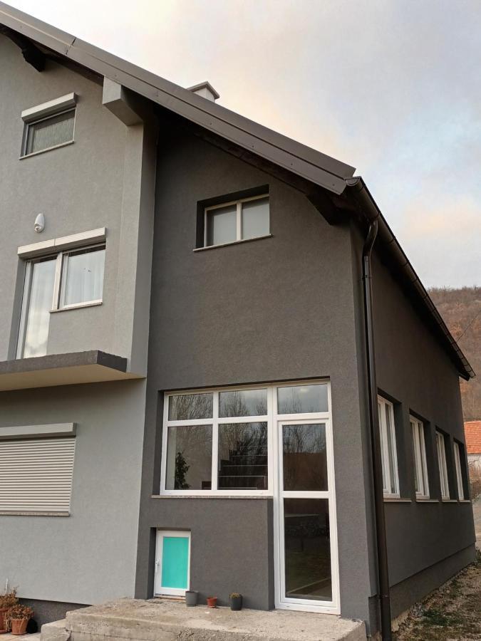 Apartmani Marijamagdalena Gračac 外观 照片