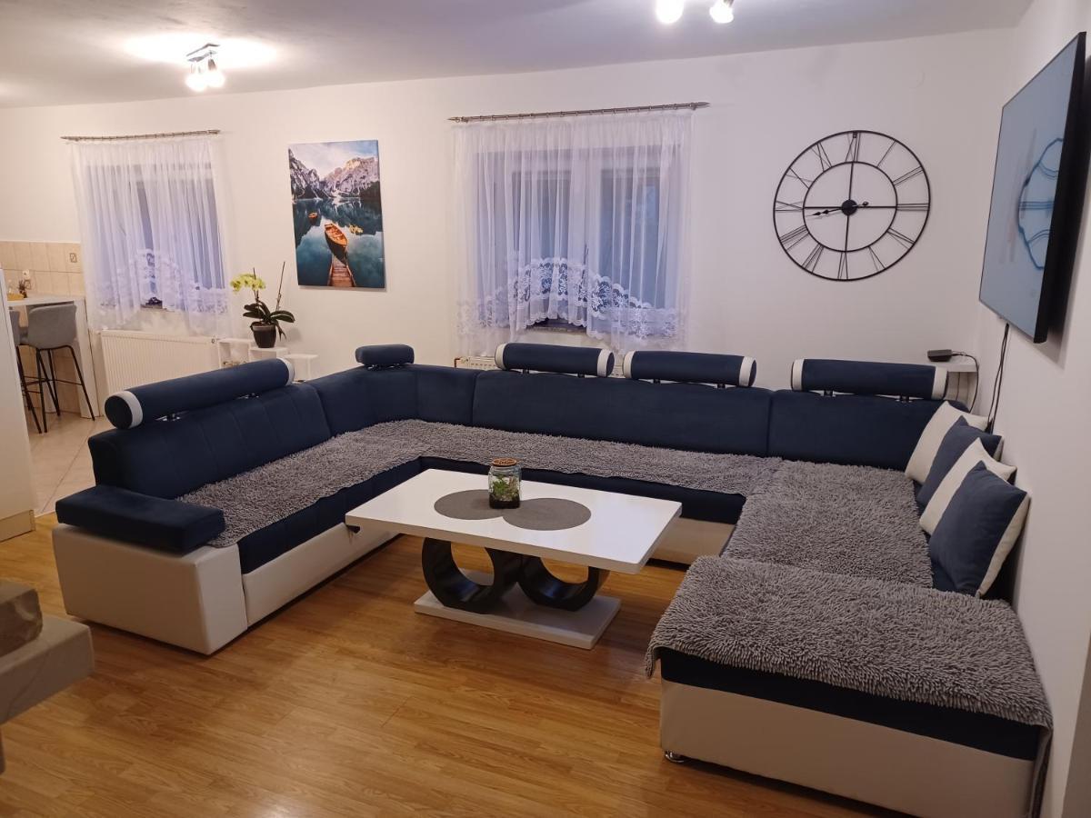 Apartmani Marijamagdalena Gračac 外观 照片