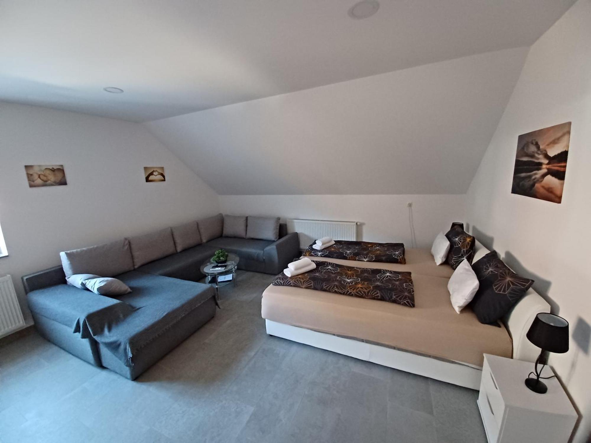 Apartmani Marijamagdalena Gračac 外观 照片