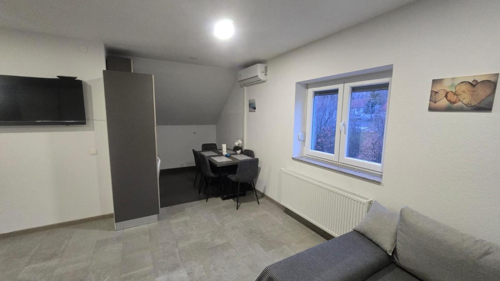 Apartmani Marijamagdalena Gračac 外观 照片